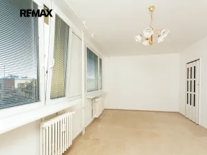 Pronájem bytu 1+1, Praha - Kobylisy, Jelínkova, 33 m2