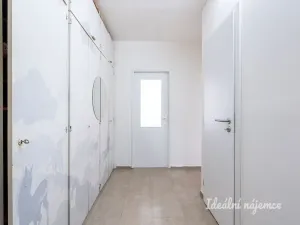 Pronájem bytu 2+kk, Praha, Jablonecká, 40 m2
