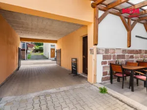 Prodej restaurace, Lomnice nad Popelkou, Poděbradova, 600 m2