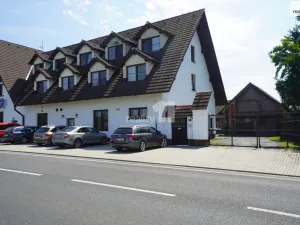 Pronájem skladu, Svojkovice, 328 m2