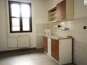 Pronájem skladu, Svojkovice, 328 m2