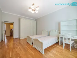 Prodej bytu 2+1, Karlovy Vary, Koptova, 80 m2