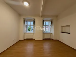 Pronájem bytu 2+kk, Kadaň, Mírové náměstí, 59 m2