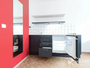 Pronájem bytu 1+kk, Praha - Smíchov, Křížová, 35 m2