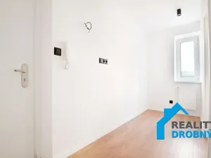Prodej bytu 2+1, Děčín, Podmokelská, 53 m2