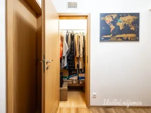 Pronájem bytu 1+kk, Praha - Hostivař, Vladycká, 28 m2