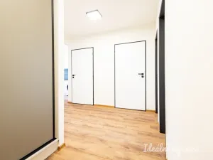 Pronájem bytu 3+1, Praha - Horní Měcholupy, Veronské nám., 68 m2