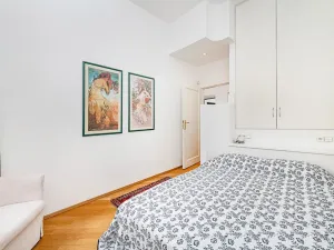 Pronájem bytu 3+1, Praha - Nové Město, Odborů, 81 m2