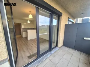 Pronájem bytu 1+kk, Praha - Třebonice, K metru, 29 m2