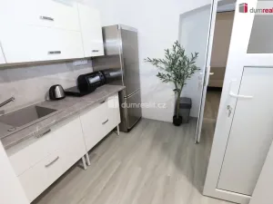 Pronájem obchodního prostoru, Praha - Libeň, 58 m2