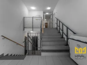 Pronájem bytu 1+kk, Praha - Hostivař, Rižská, 35 m2