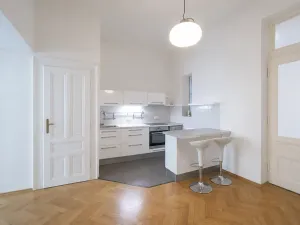 Pronájem bytu 3+1, Praha - Bubeneč, Čechova, 90 m2