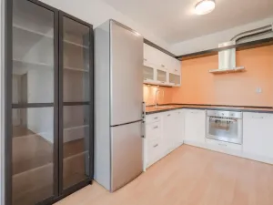 Pronájem bytu 2+kk, Praha - Hostivař, náměstí Přátelství, 55 m2
