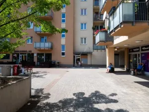 Pronájem bytu 2+kk, Praha - Hostivař, náměstí Přátelství, 55 m2