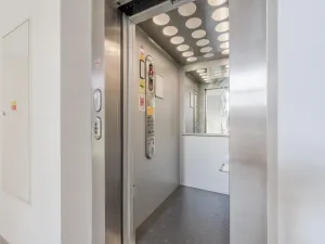 Pronájem bytu 2+kk, Praha - Hostivař, náměstí Přátelství, 55 m2