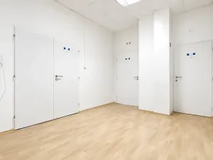Pronájem kanceláře, Brno, Šujanovo náměstí, 163 m2