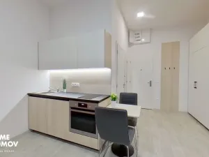 Prodej bytu 1+kk, Zlín, Lorencova, 28 m2
