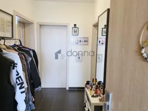 Pronájem bytu 2+kk, Praha, Modrého, 62 m2