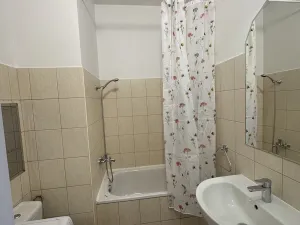 Pronájem bytu 1+kk, Praha - Krč, Tavolníková, 26 m2