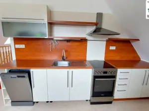 Pronájem bytu 3+1, Cheb - Skalka, Komorní Dvůr, 100 m2