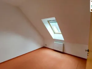 Pronájem bytu 3+1, Cheb - Skalka, Komorní Dvůr, 100 m2