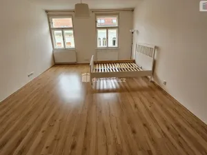 Pronájem bytu 1+1, Praha - Vinohrady, Italská, 65 m2