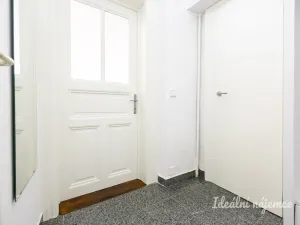Pronájem bytu 2+kk, Praha - Nusle, Jaromírova, 58 m2