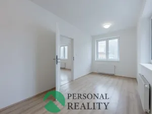 Pronájem bytu 3+1, Karlovy Vary, Pod Svahem, 86 m2