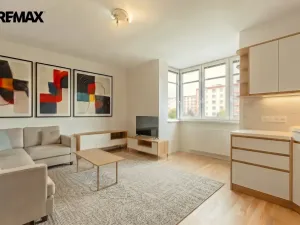 Prodej bytu 1+kk, Praha - Záběhlice, Mikanova, 26 m2