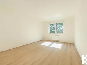 Prodej bytu 1+kk, Praha - Satalice, Za Novákovou zahradou, 33 m2
