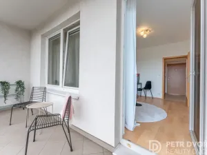 Prodej bytu 1+kk, Praha - Hloubětín, Nademlejnská, 38 m2