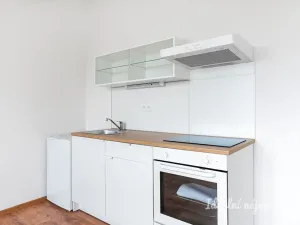 Pronájem bytu 1+kk, Praha - Suchdol, Suchdolské náměstí, 32 m2