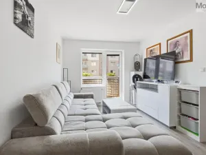 Prodej bytu 3+kk, Milovice - Mladá, Spojovací, 66 m2