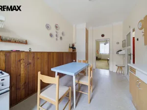 Prodej bytu 3+1, Karlovy Vary, Krymská, 83 m2