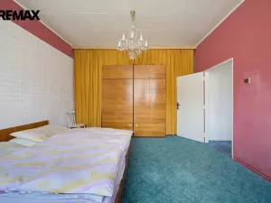 Prodej bytu 3+1, Karlovy Vary, Krymská, 83 m2