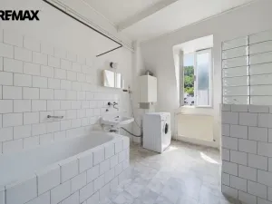 Prodej bytu 3+1, Karlovy Vary, Krymská, 83 m2