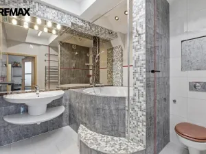 Prodej bytu 2+kk, Karlovy Vary, Horova, 86 m2