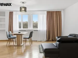 Prodej bytu 2+kk, Karlovy Vary, Horova, 86 m2