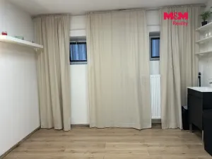 Pronájem obchodního prostoru, Jablonec nad Nisou, Riegrova, 20 m2