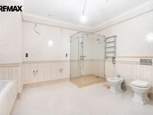 Prodej bytu 6+kk a větší, Karlovy Vary, Svahová, 537 m2