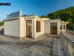 Prodej bytu 6+kk a větší, Karlovy Vary, Svahová, 537 m2