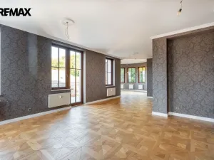 Prodej bytu 6+kk a větší, Karlovy Vary, Svahová, 537 m2