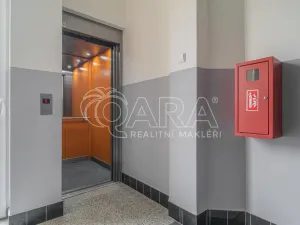 Pronájem bytu 1+kk, Praha - Holešovice, Jankovcova, 27 m2