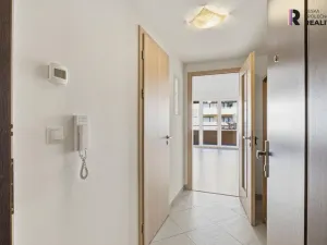 Prodej bytu 1+kk, Praha - Třebonice, Do zahrádek I, 32 m2