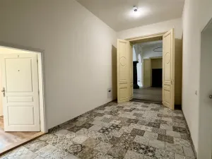 Pronájem bytu 1+kk, Cheb, náměstí Krále Jiřího z Poděbrad, 44 m2