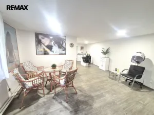 Pronájem obchodního prostoru, Praha - Modřany, Komořanská, 67 m2