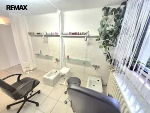 Pronájem obchodního prostoru, Praha - Modřany, Komořanská, 67 m2