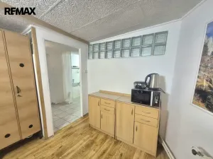 Pronájem obchodního prostoru, Praha - Modřany, Komořanská, 67 m2