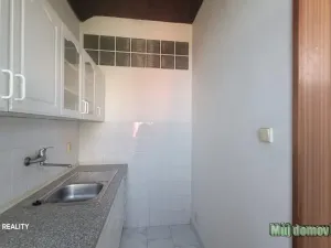 Pronájem bytu 3+1, Praha - Kobylisy, Nad záložnou, 85 m2