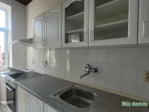 Pronájem bytu 3+1, Praha - Kobylisy, Nad záložnou, 85 m2